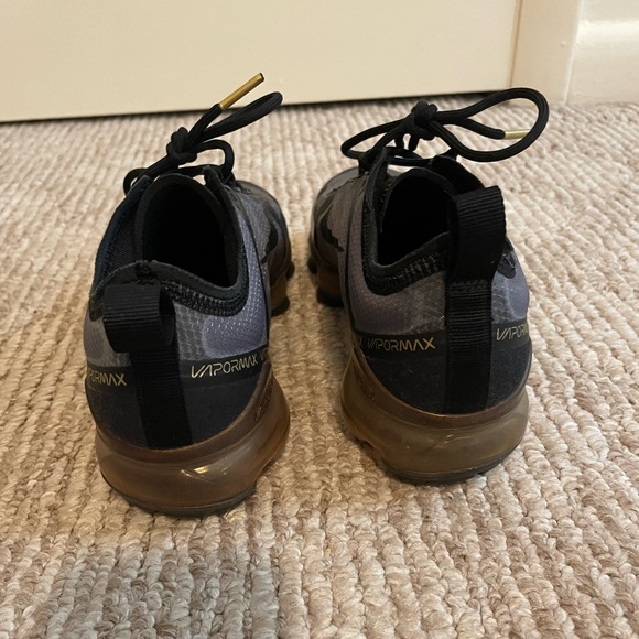 Nike Gold and Black Vapor Max - Picture 2 of 6